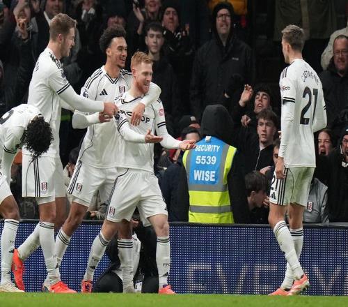 湖人再传捷,战豪取,巅峰对决湖,谈球吧官网,谈球吧官网入口,谈球吧网站,谈球吧官网娱乐,谈球吧,谈球吧登录入口