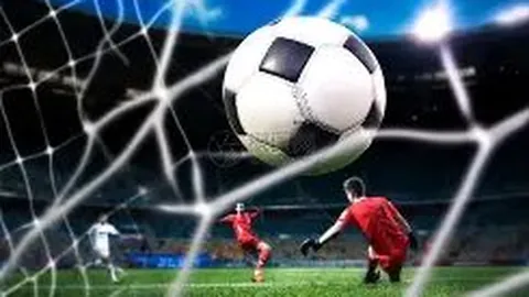 “深圳对决河南嵩山龙门0-0平局收场，多拉多受伤退场，王上源射门引争议”